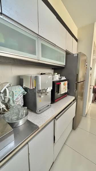 Kondominium untuk Dijual di Platinum Lake PV 16 - William Yeoh - Kitchen - PropertyGuru.com.my
