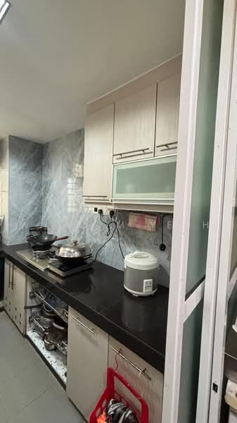 Kondominium untuk Dijual di Platinum Lake PV 16 - William Yeoh - Kitchen - PropertyGuru.com.my