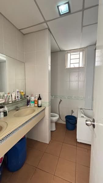 Kondominium untuk Dijual di Platinum Lake PV 16 - William Yeoh - Bathroom - PropertyGuru.com.my
