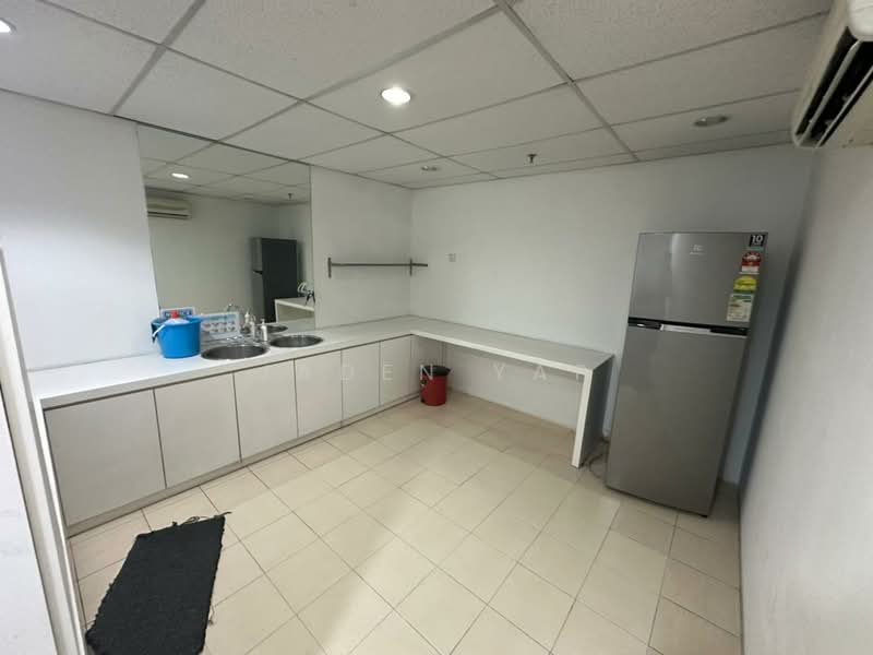 Office for Rent in Mont Kiara (Kuala Lumpur) - Jaden Yap - Kitchen - PropertyGuru.com.my