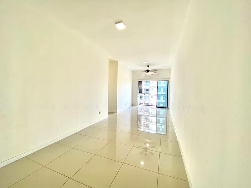 Kondominium untuk Dijual di The Greens @ Subang West - Sariza Hartanah - Living Room - PropertyGuru.com.my