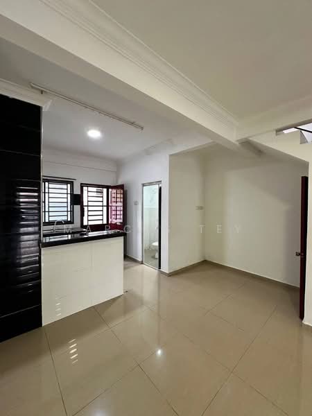 2-storey Terraced House for Sale in Taman Scientex Pasir Gudang (Pasir Gudang) - Marcus Tey - Kitchen - PropertyGuru.com.my