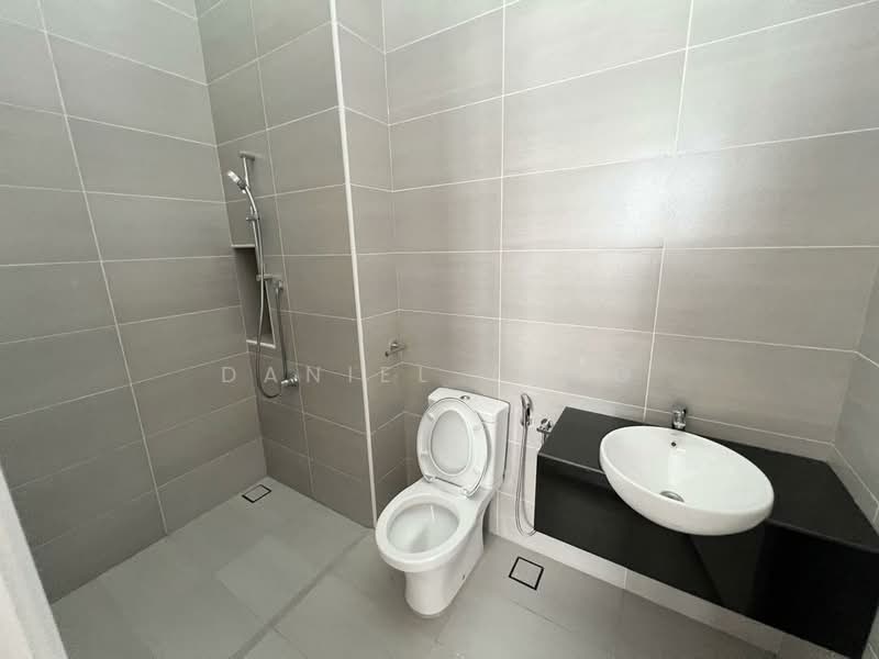 Semi-Detached House for Sale in Taman Ekoflora (Johor Bahru) - Daniel Yong - Bathroom - PropertyGuru.com.my