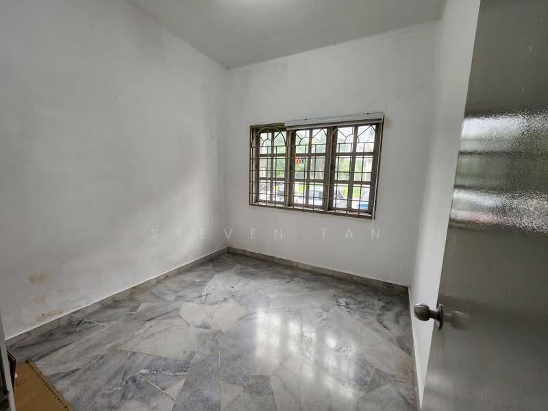 Pangsapuri untuk Disewa di Sri Tanjung - Steven Tan - Third Bedroom - PropertyGuru.com.my