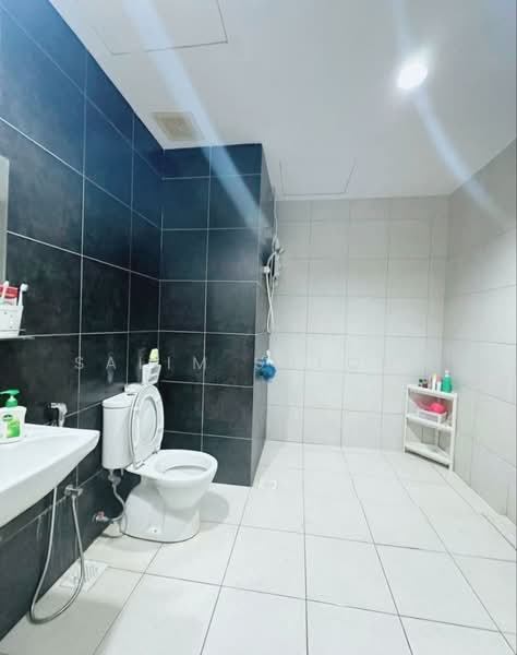 Kediaman Servis untuk Dijual di D'Pulze Cyberjaya - Salim Sulong - Bathroom - PropertyGuru.com.my