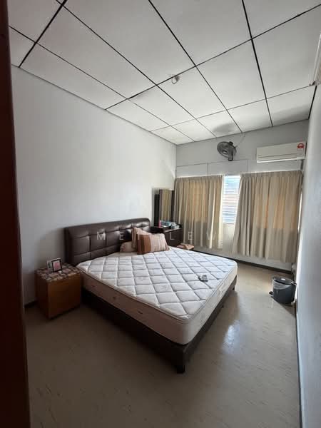 Rumah Teres untuk Disewa di Island Glades (Jelutong) - Mei Lew - Bedroom - PropertyGuru.com.my