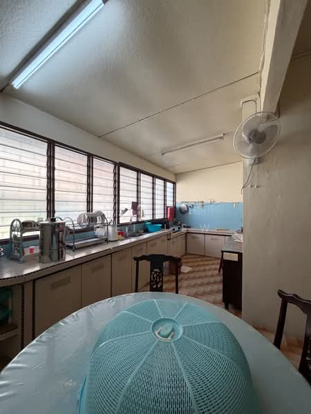Rumah Teres untuk Disewa di Island Glades (Jelutong) - Mei Lew - Kitchen - PropertyGuru.com.my