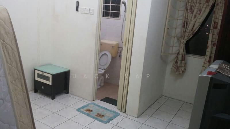 Apartment for Sale at Plaza Sinar Apartment - Jack Yap - Bathroom - PropertyGuru.com.my