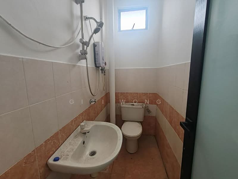 2-storey Terraced House for Sale in Taman Angkasa Nuri (Durian Tunggal) - Gigi Wong - PropertyGuru.com.my