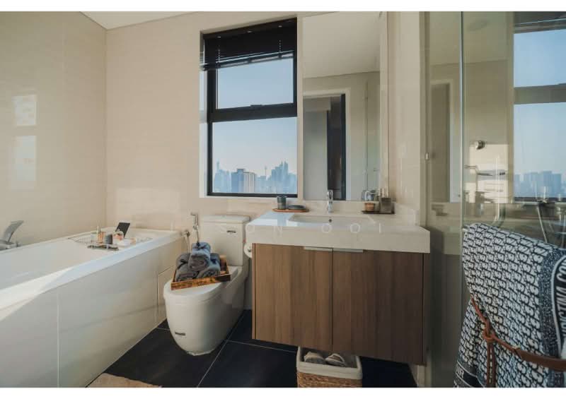 Kondominium untuk Dijual di Capella Embassy (D'Rapport Residences) - Jason Ooi - Bathroom - PropertyGuru.com.my