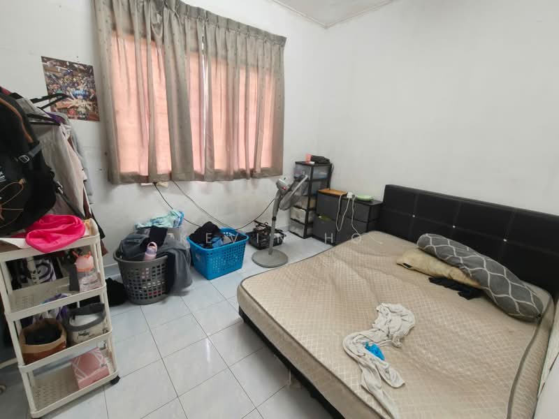 Apartment for Sale at Vista Seri Alam - Kevin Ho - Bedroom - PropertyGuru.com.my