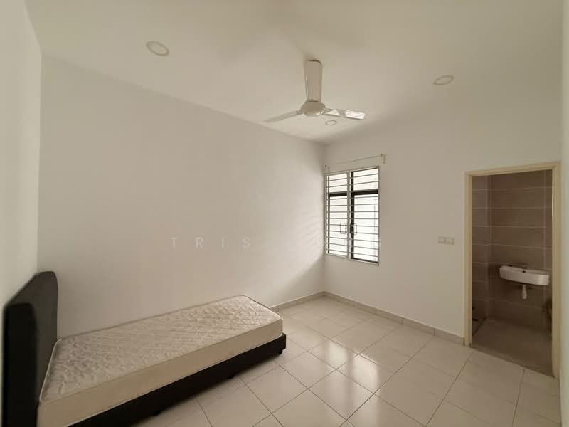 2-storey Terraced House for Sale in M Residence 2 (Rawang) - Tris Jong - Bedroom - PropertyGuru.com.my