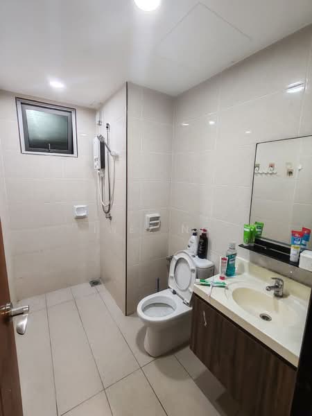 Service Residence for Sale at GP Residence - Inez Ng - Bathroom - PropertyGuru.com.my