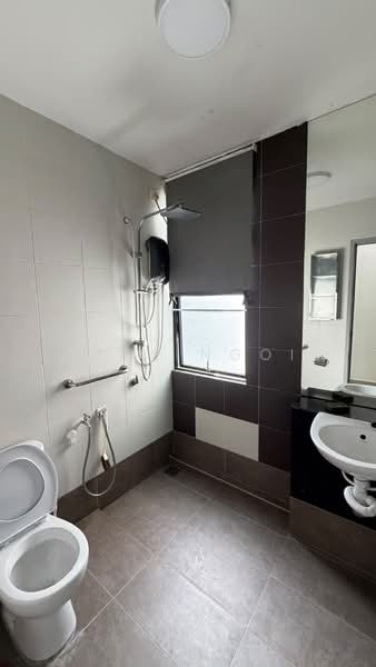 Pangsapuri untuk Disewa di Austin Regency (Pangsapuri Austin Perdana) - Jane Ngoi - Bathroom - PropertyGuru.com.my