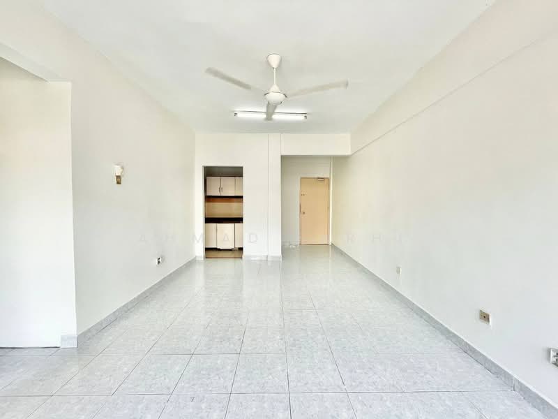 Apartment for Sale at Casmaria Apartment - Ahmad Farhi - Living Room - PropertyGuru.com.my