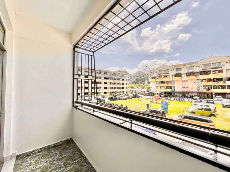 Apartment for Sale at Casmaria Apartment - Ahmad Farhi - Balcony - PropertyGuru.com.my
