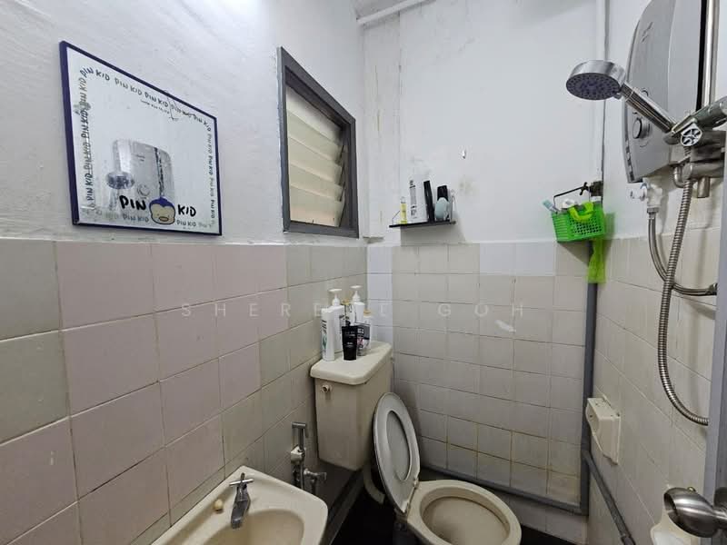 Kondominium untuk Dijual di Miharja Condominium - Sherene Goh - Bathroom - PropertyGuru.com.my