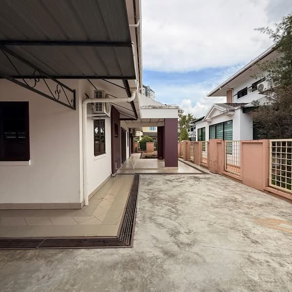 2-storey Terraced House for Rent in Kuching (Sarawak) - Lily Lai - PropertyGuru.com.my