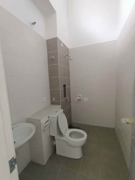 Rumah Teres 2-Tingkat untuk Disewa di Setia Ecohill (Semenyih) - CK Law - Bathroom - PropertyGuru.com.my