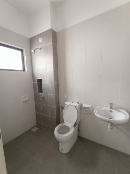 Rumah Teres 2-Tingkat untuk Disewa di Setia Ecohill (Semenyih) - CK Law - Bathroom - PropertyGuru.com.my