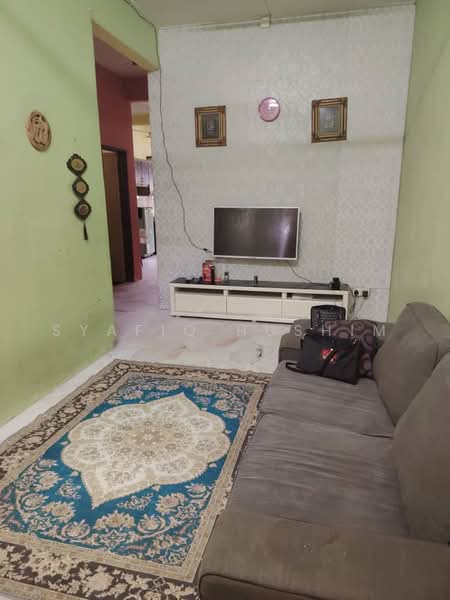 1-storey Terraced House for Sale in Taman Sri Andalas (Klang) - Syafiq Hushim - Living Room - PropertyGuru.com.my