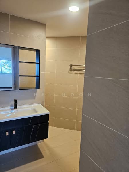 Condominium for Sale at 1 Persiaran Gurney - Pei Hoon - Bathroom - PropertyGuru.com.my