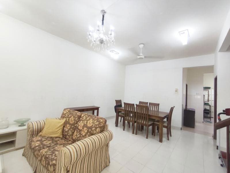 2-storey Terraced House for Sale in Denai Alam (Shah Alam) - Michelle Chong - Living Room - PropertyGuru.com.my