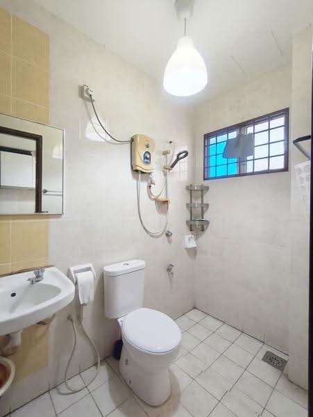 2-storey Terraced House for Sale in Denai Alam (Shah Alam) - Michelle Chong - Bathroom - PropertyGuru.com.my