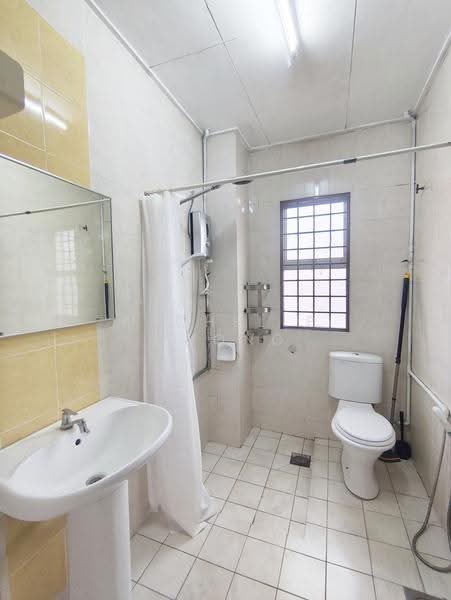 2-storey Terraced House for Sale in Denai Alam (Shah Alam) - Michelle Chong - Bathroom - PropertyGuru.com.my