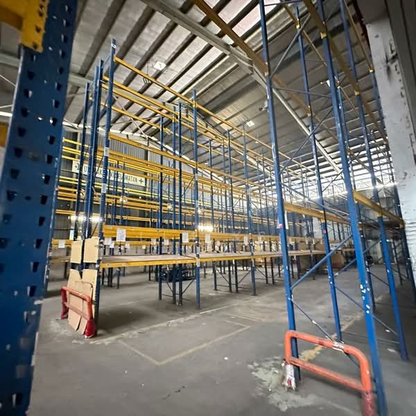 Warehouse for Rent in Seksyen 27 (Shah Alam) - LIM KS - Interior - PropertyGuru.com.my