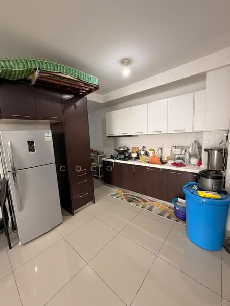 Kediaman Servis untuk Dijual di D'Ambience Residences (Pangsapuri Ikatan Flora) - Coco Lee - Kitchen - PropertyGuru.com.my