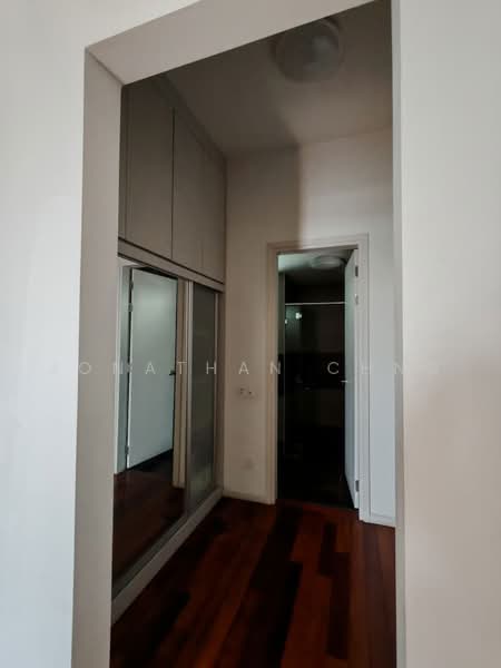 Kondominium untuk Dijual di The LIGHT COLLECTION I - Jonathan Chng - Corridor - PropertyGuru.com.my