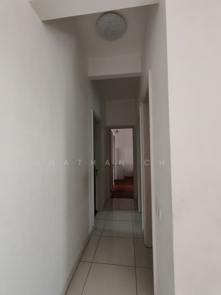 Kondominium untuk Dijual di The LIGHT COLLECTION I - Jonathan Chng - Corridor - PropertyGuru.com.my