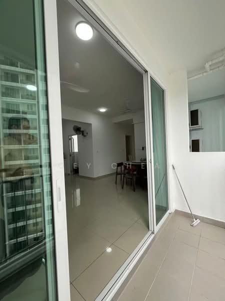Kondominium untuk Disewa di Havana Beach Residences - Joey Cheah - Living Room - PropertyGuru.com.my