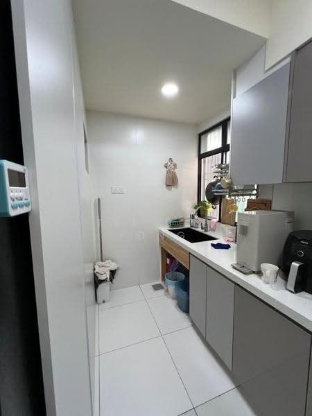 Service Residence for Sale at The Tropika - Tee Bee Yong - Kitchen - PropertyGuru.com.my