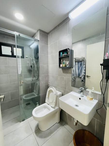 Service Residence for Sale at The Tropika - Tee Bee Yong - Bathroom - PropertyGuru.com.my