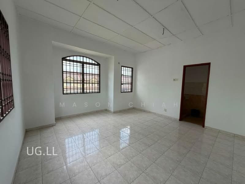 2-storey Terraced House for Sale in Bandar Bukit Tinggi 2 (Klang) - Mason Chiah - Living Room - PropertyGuru.com.my