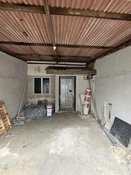 Rumah Teres 2-Tingkat untuk Dijual di Taman Sri Muhibbah (Kulai) - Iden Tan - Entrance - PropertyGuru.com.my