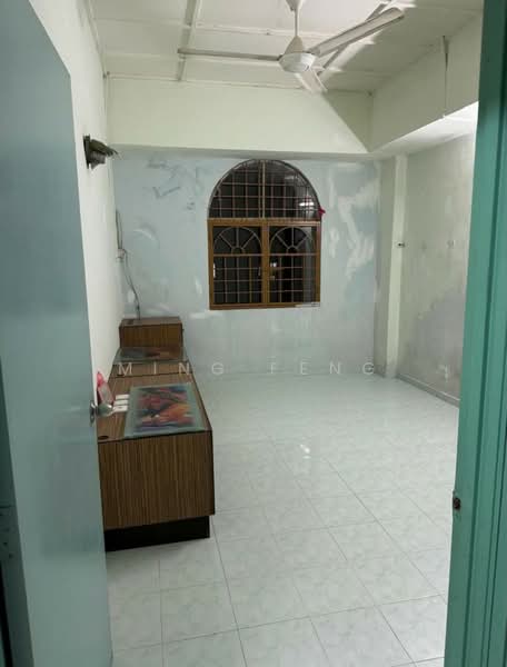 Pangsapuri untuk Disewa di Bustan Shamelin - Ming Feng - Living Room - PropertyGuru.com.my