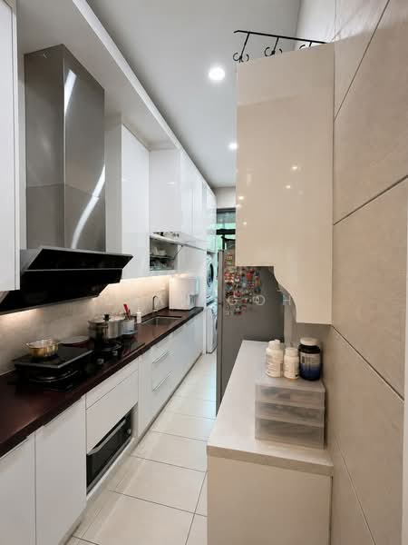 3-storey Terraced House for Sale in Bandar Nusaputra (Puchong) - Evan Goh - Kitchen - PropertyGuru.com.my