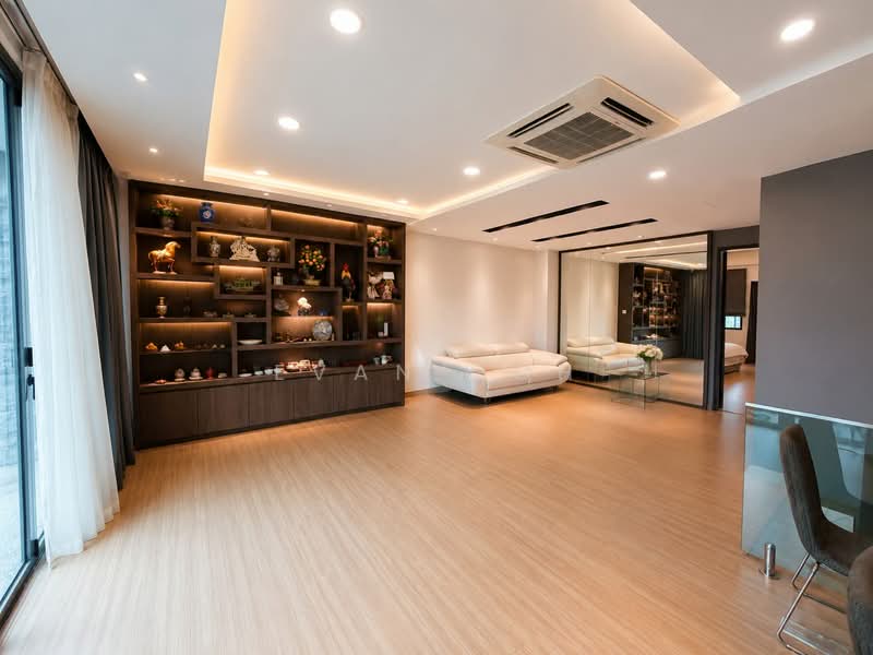 3-storey Terraced House for Sale in Bandar Nusaputra (Puchong) - Evan Goh - Living Room - PropertyGuru.com.my