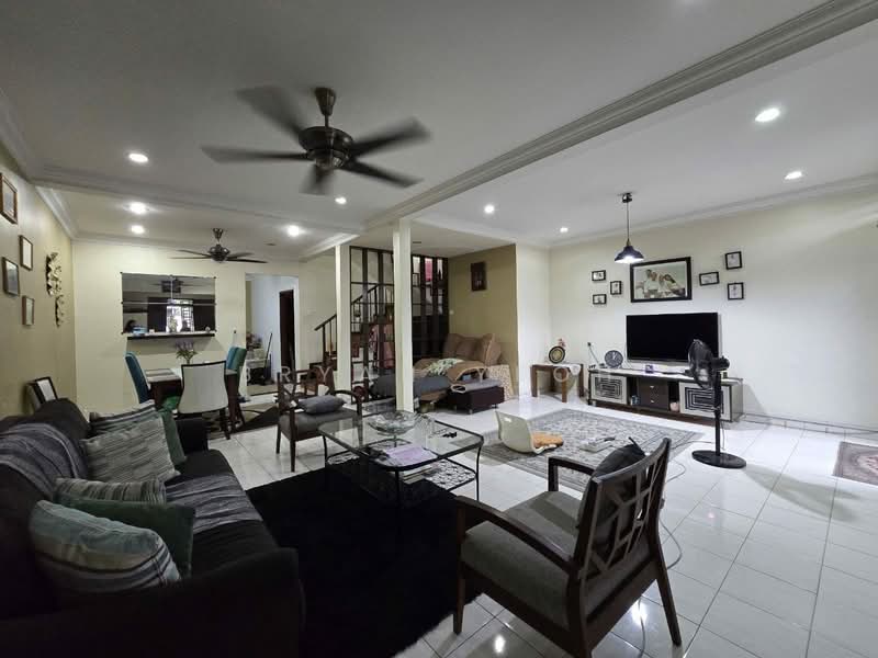 Rumah Teres 2-Tingkat untuk Dijual di Taman Sri Andalas (Klang) - Bryan Yeoh - Living Room - PropertyGuru.com.my