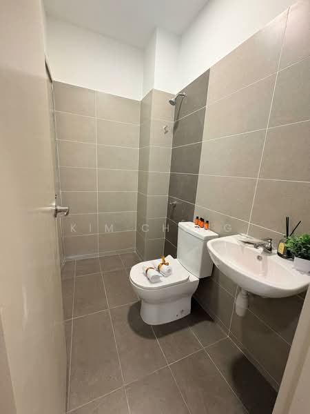 Rumah Teres 2-Tingkat untuk Dijual di Bandar Tropicana Aman (Telok Panglima Garang) - Kim Chong - Bathroom - PropertyGuru.com.my