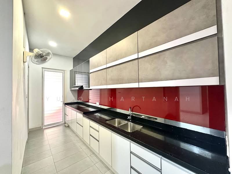 Bungalow House for Sale in Sunway Rymba Hills (Petaling Jaya) - Syukor Hartanah - Kitchen - PropertyGuru.com.my