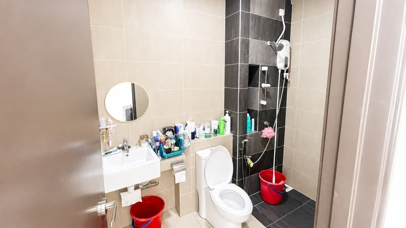 Kediaman Servis untuk Disewa di 8Scape Residence @ Sutera - Ray Lee - Bathroom - PropertyGuru.com.my