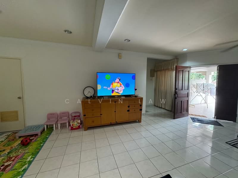 Rumah Teres 2-Tingkat untuk Dijual di Bandar Utama 12 (Bandar Utama) - Calvin Law - Living Room - PropertyGuru.com.my