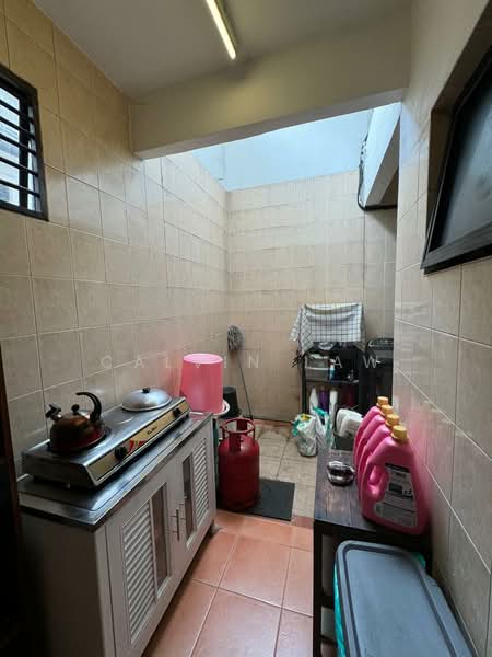 Rumah Teres 2-Tingkat untuk Dijual di Bandar Utama 12 (Bandar Utama) - Calvin Law - Kitchen - PropertyGuru.com.my