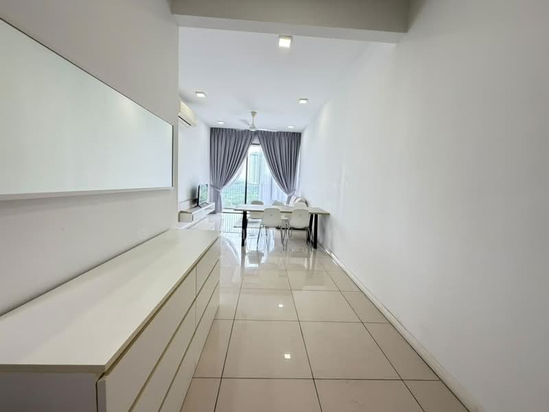 Pangsapuri untuk Disewa di Senibong Cove - The WaterEdge Residences - Gabriel Ong - Living Room - PropertyGuru.com.my