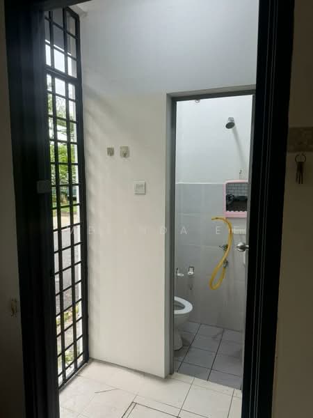 Rumah Teres 2-Tingkat untuk Dijual di Taman Mutiara Rini (Skudai) - Melinda Ee - Bathroom - PropertyGuru.com.my