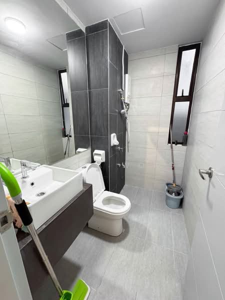 Kondominium untuk Disewa di Admiral Residences - Kiera Wong - Bathroom - PropertyGuru.com.my